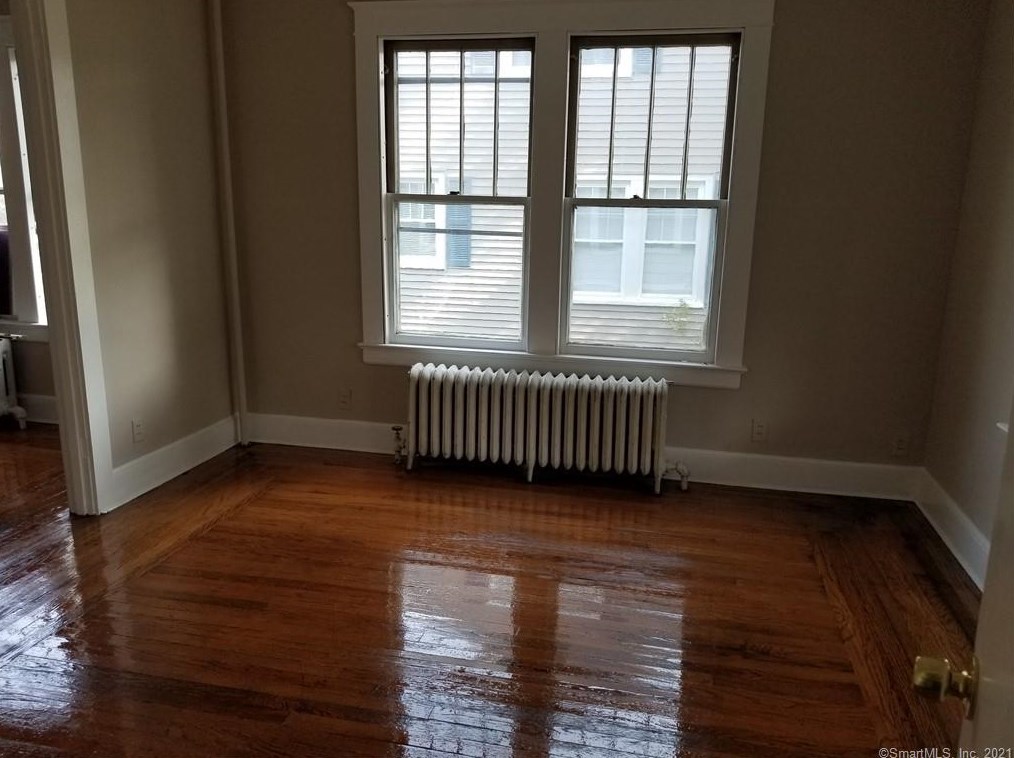76 Pearl St, Meriden CT  06450-4507 exterior