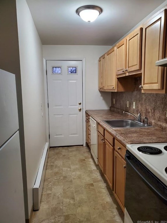 50 Country Club Rd #66, Cheshire, CT 06410