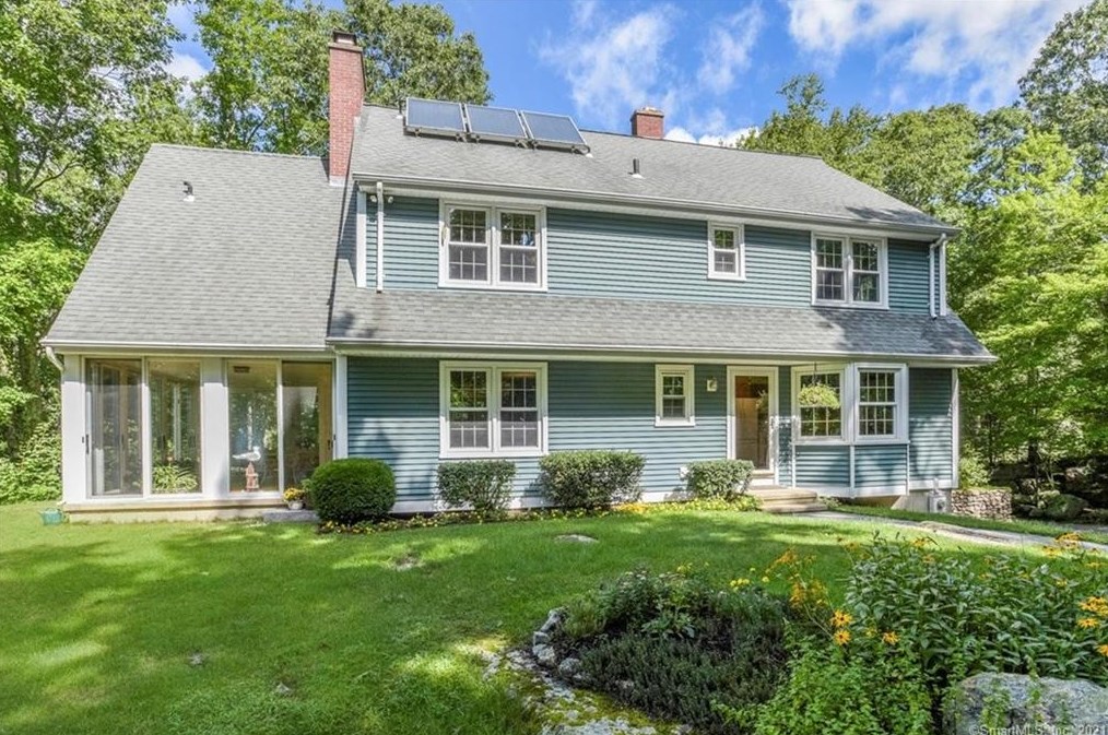 63 Ledgeview Ln, Guilford, CT 06437-1912