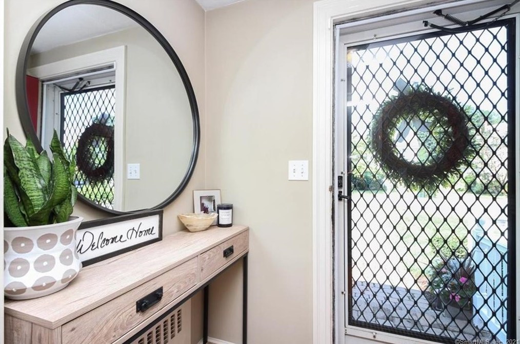 16 Auburn Rd, Hartford CT  06119-1301 exterior