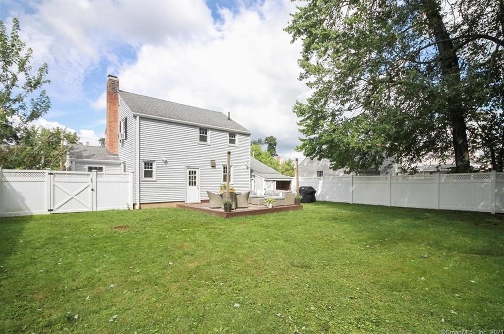 16 Auburn Rd, Hartford CT  06119-1301 exterior