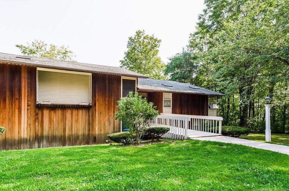 1 Country Squire Dr #c, Cromwell, CT 06416
