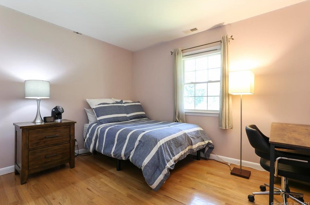 17 Birch Rise Dr, Newtown CT  06470-2005 exterior