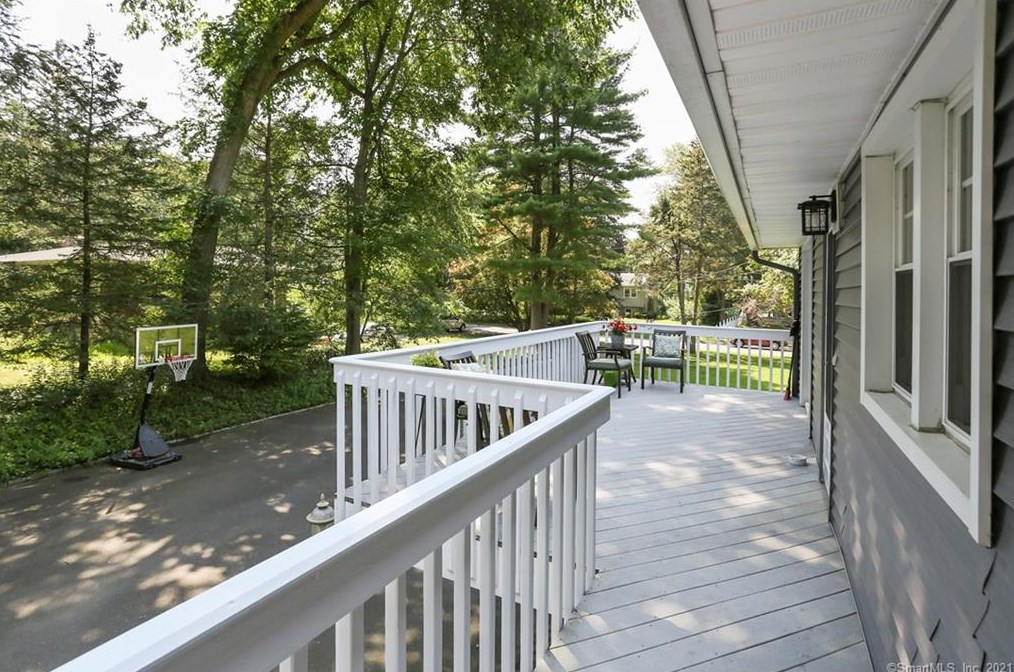 17 Birch Rise Dr, Newtown CT  06470-2005 exterior