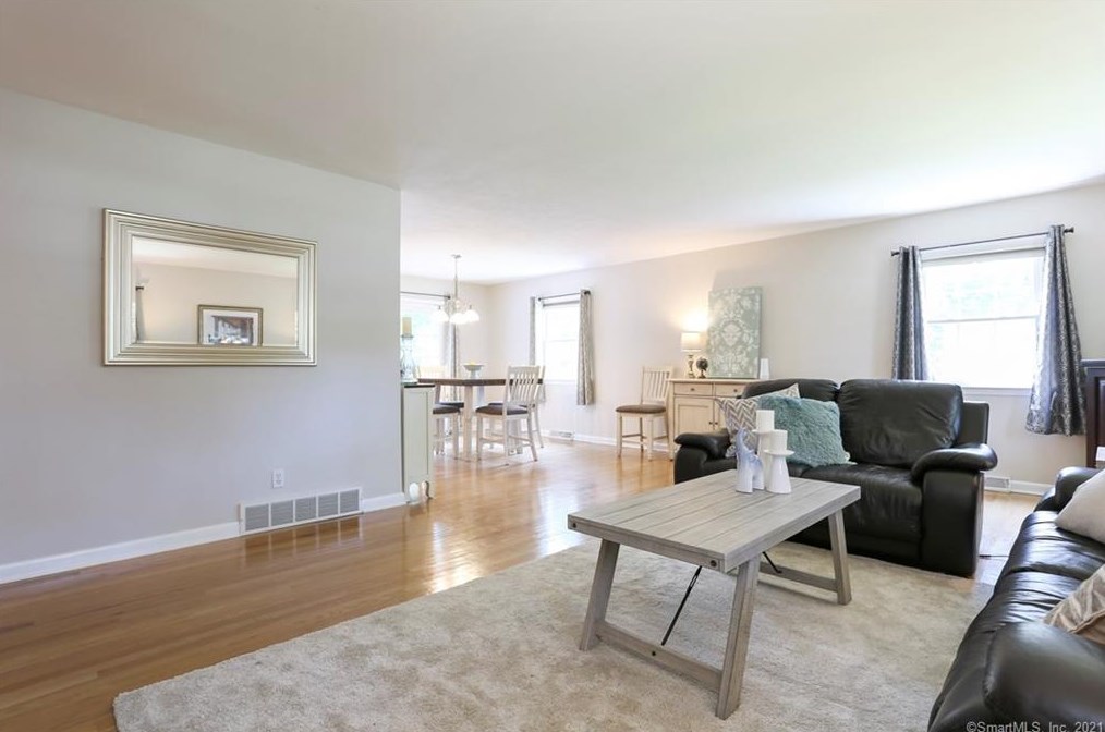 17 Birch Rise Dr, Newtown CT  06470-2005 exterior