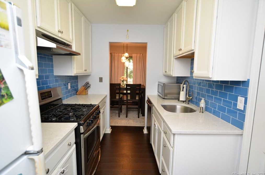 58 Lawson Ln #58, Ridgefield, CT 06877