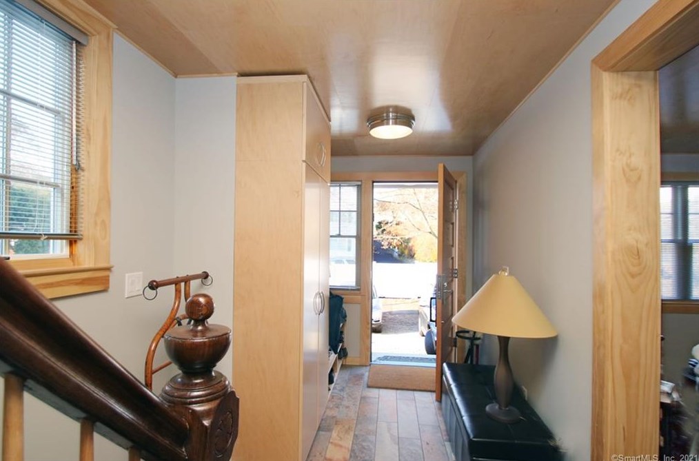15 Cottage Pl, Greenwich, CT 06830