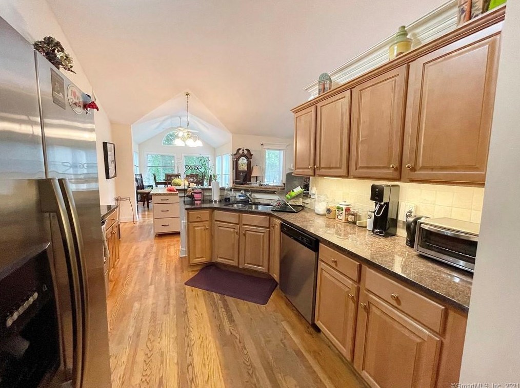 490 Wolf Run Unit 490, Huntington, CT
