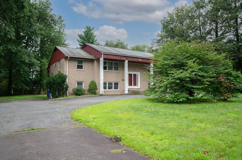 18 Orchard Rd, Windsor, CT 06095