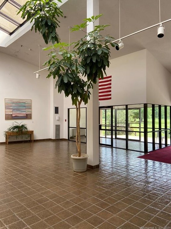 105 Putter Dr #610n, Wallingford, CT 06492