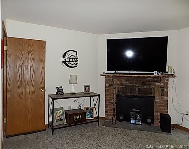 11 Upper Valley Dr Unit 11, Northville, CT