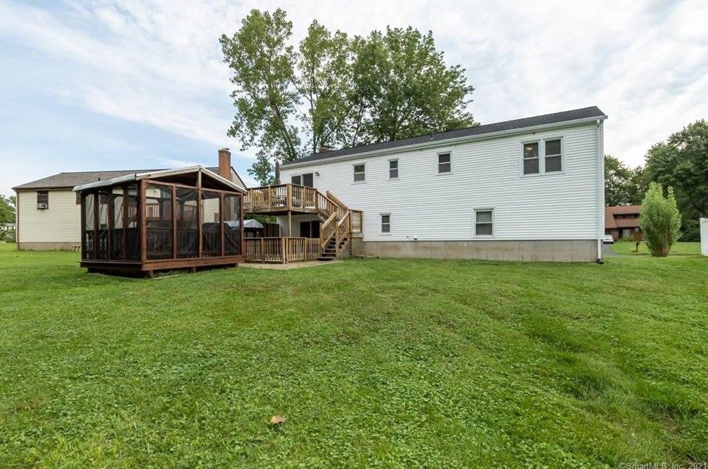 85 Clubhouse Rd, Windsor, CT 06095