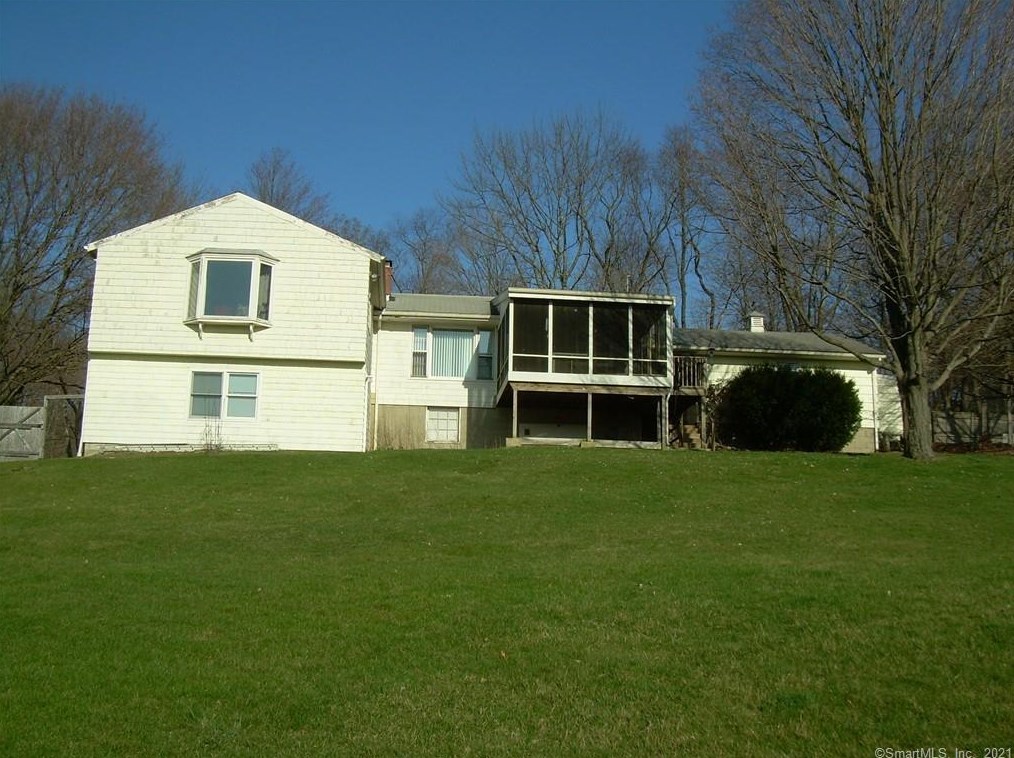 10 Pine Tree Hill Rd, Newtown, CT 06470-2606