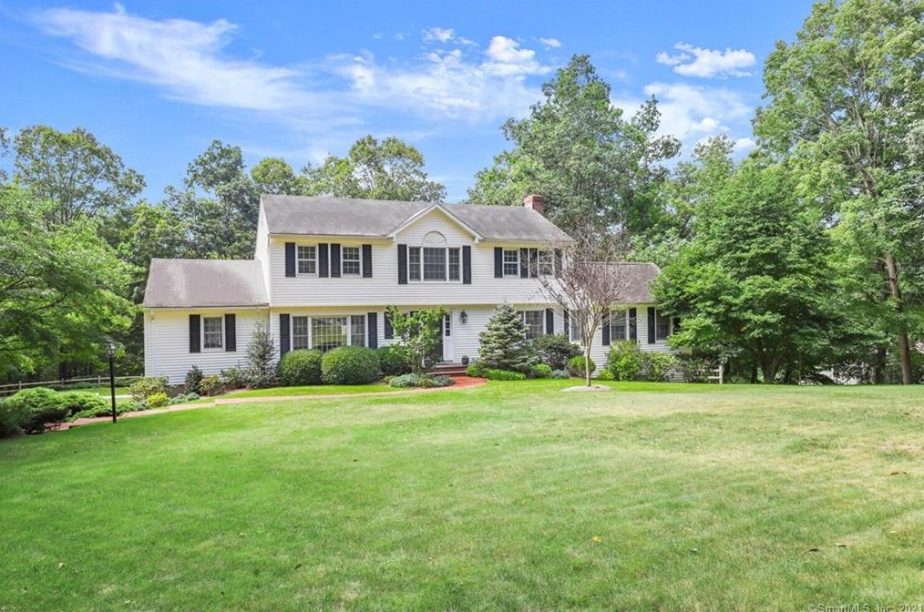 21 11 O Clock Rd, Weston, CT 06883-2548