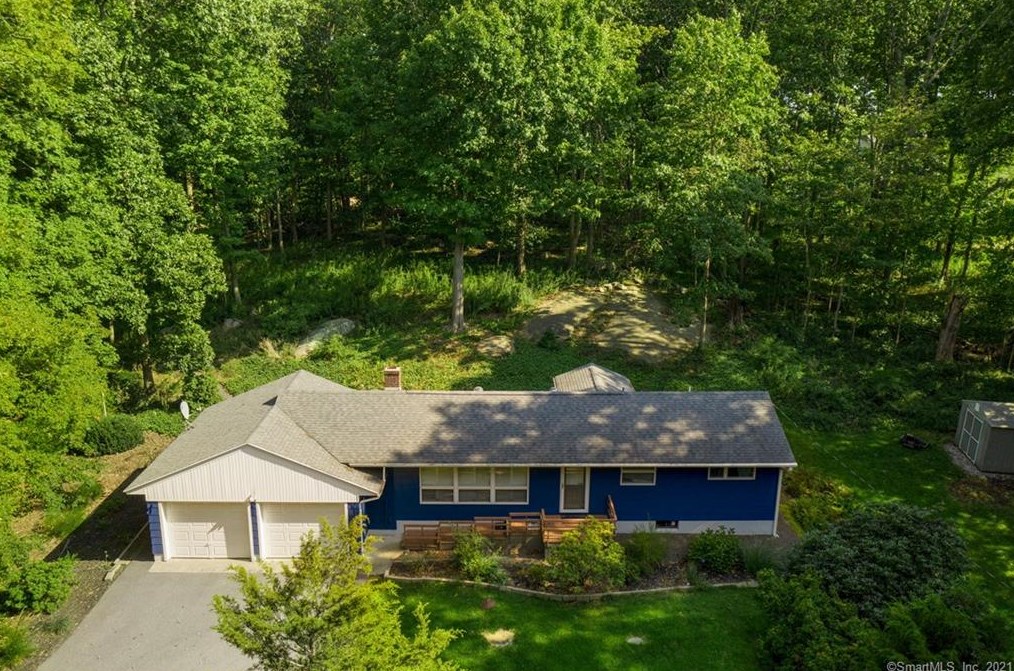62 Old Sachems Head Rd, Guilford, CT 06437-3118