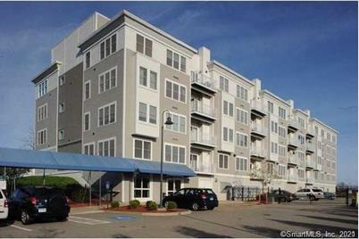 400 Bank Street #203 - Photo 1