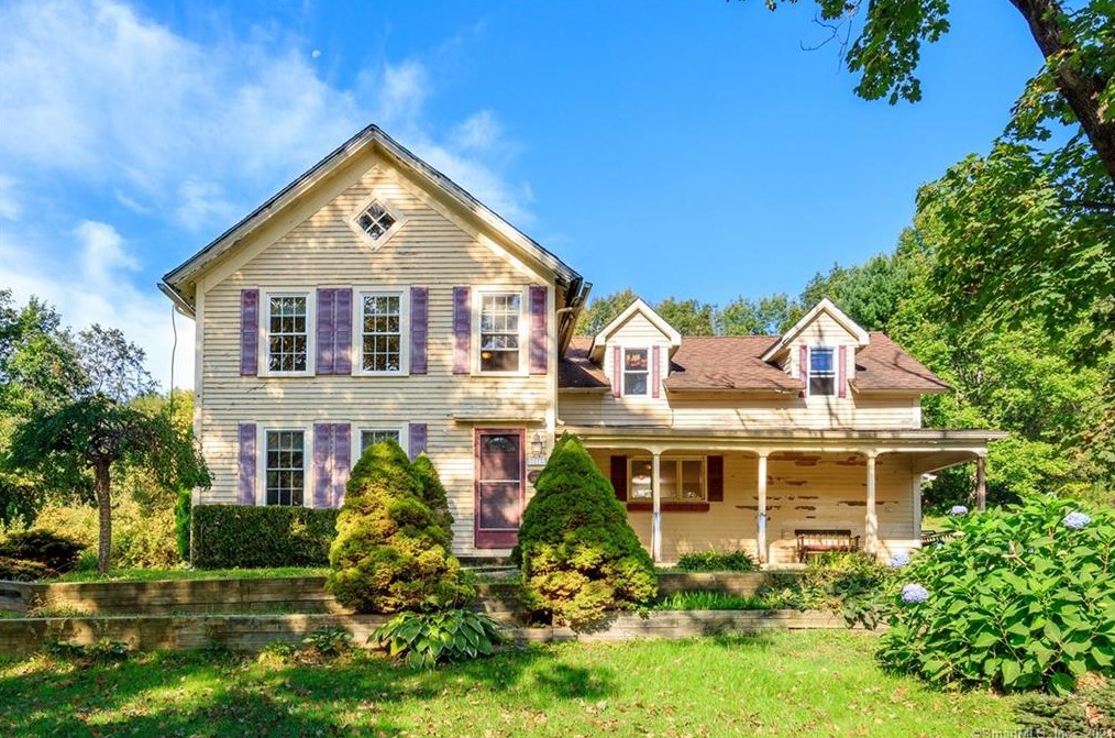 17 Town House Dr, Pomfret Center, CT 06259
