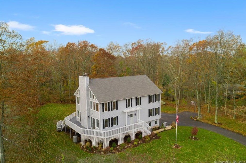 9 Granite Rd, Branford, CT 06405