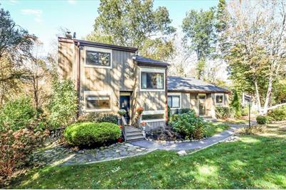 8 Hickory Lane #8 - Photo 1