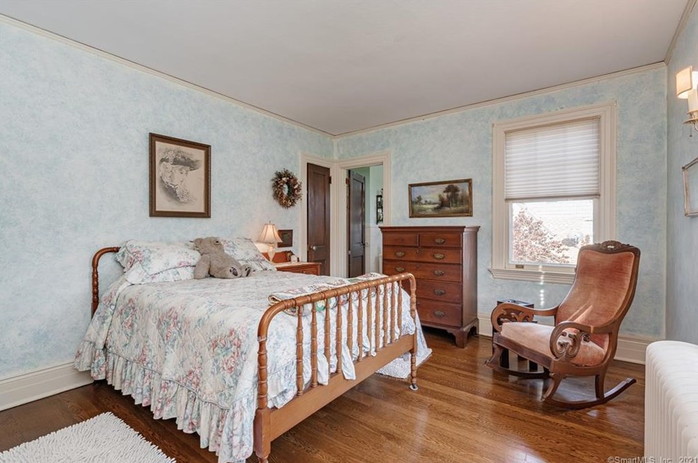 247 Terry Rd, Hartford CT 06105-1110 exterior