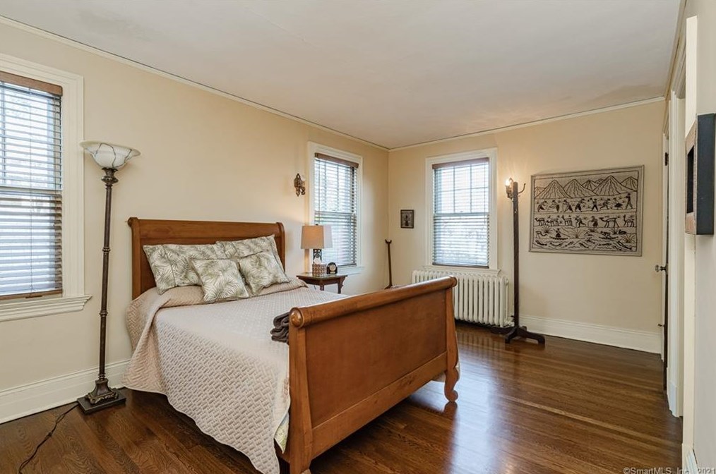 247 Terry Rd, Hartford CT 06105-1110 exterior