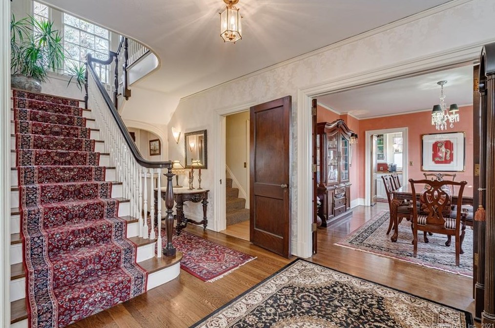 247 Terry Rd, Hartford CT 06105-1110 exterior