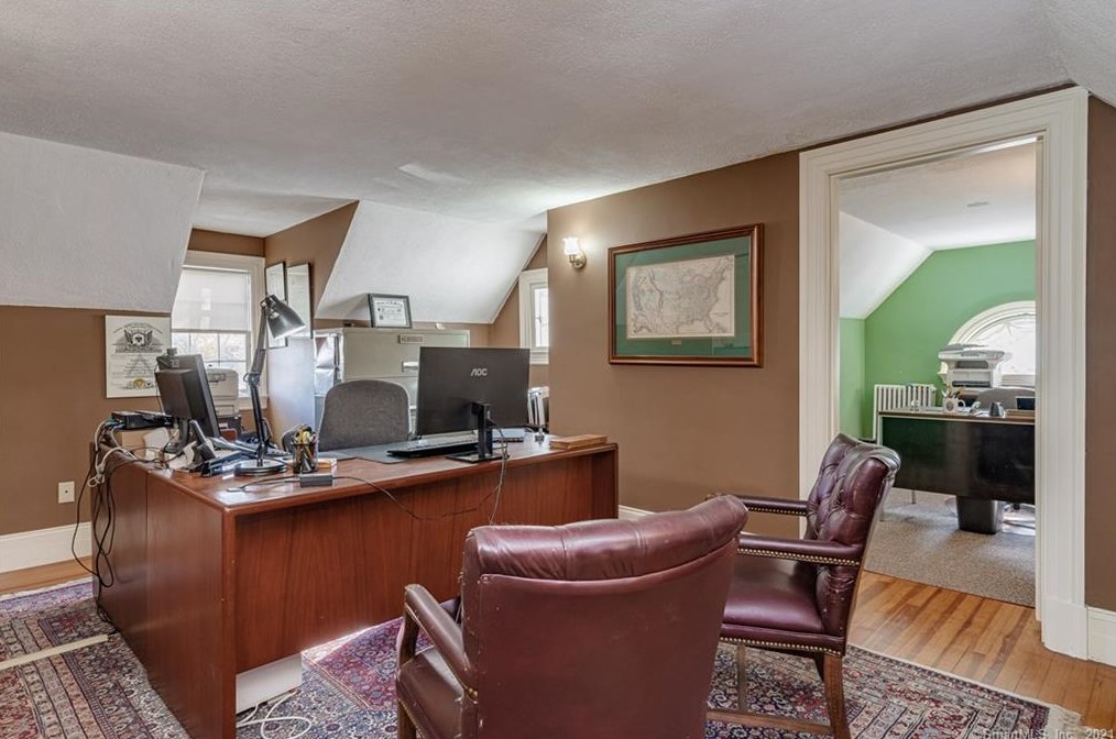 247 Terry Rd, Hartford CT 06105-1110 exterior