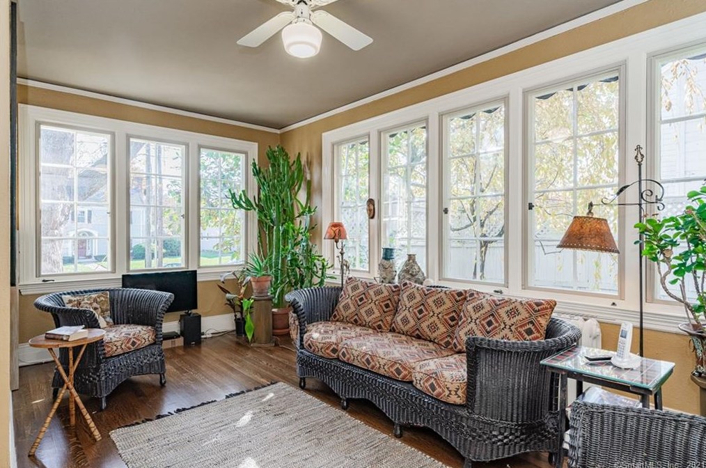 247 Terry Rd, Hartford CT 06105-1110 exterior