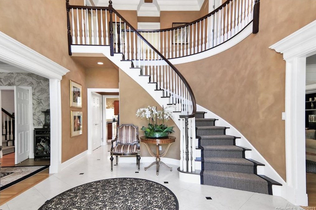 30 Stone Fence Ln, Stamford, CT 06903