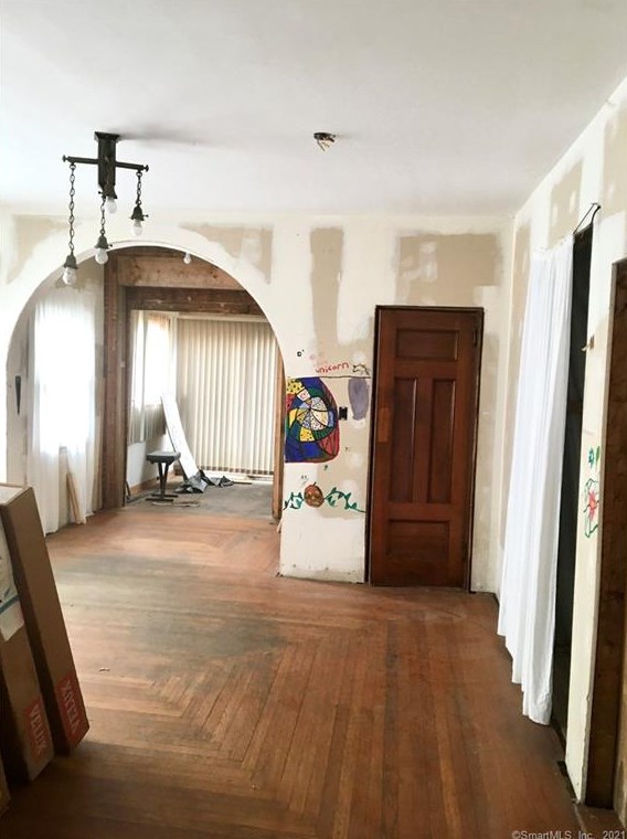 51 Lorraine St, Hartford, CT 06105