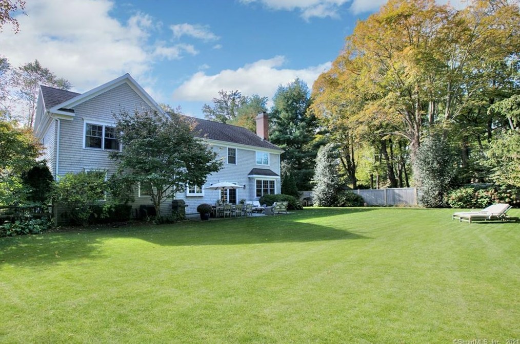 4 Woodhill Rd, Westport, CT 06880-5675