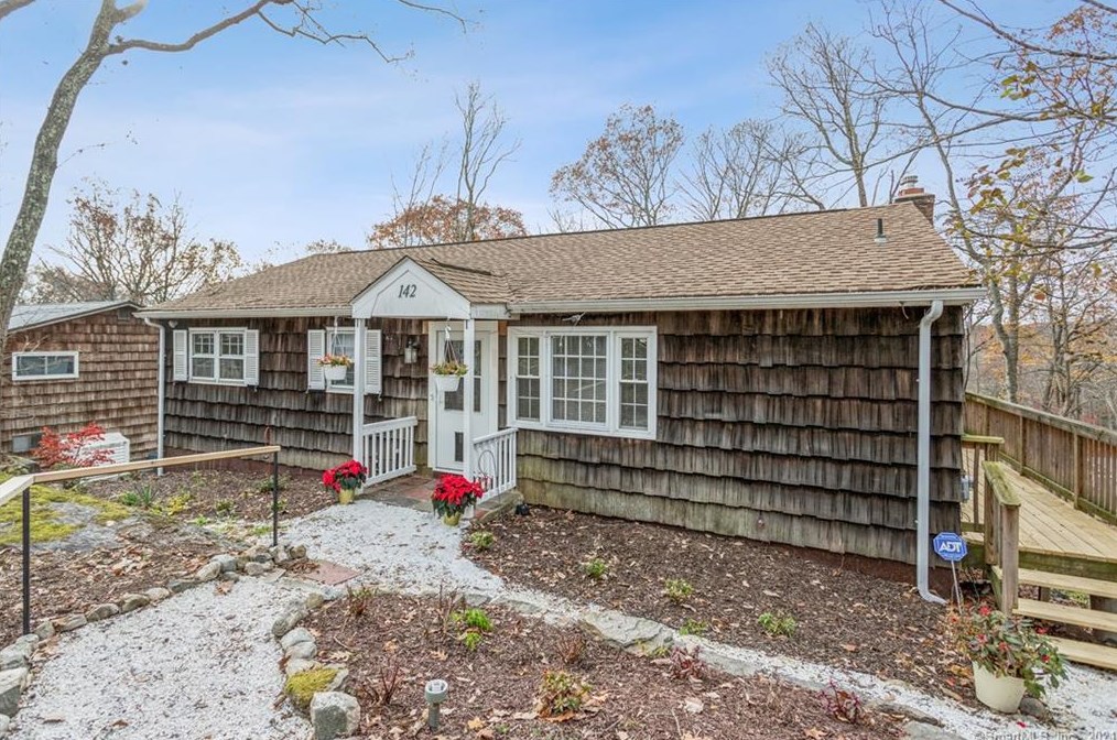 142 Carol St, Danbury, CT 06810