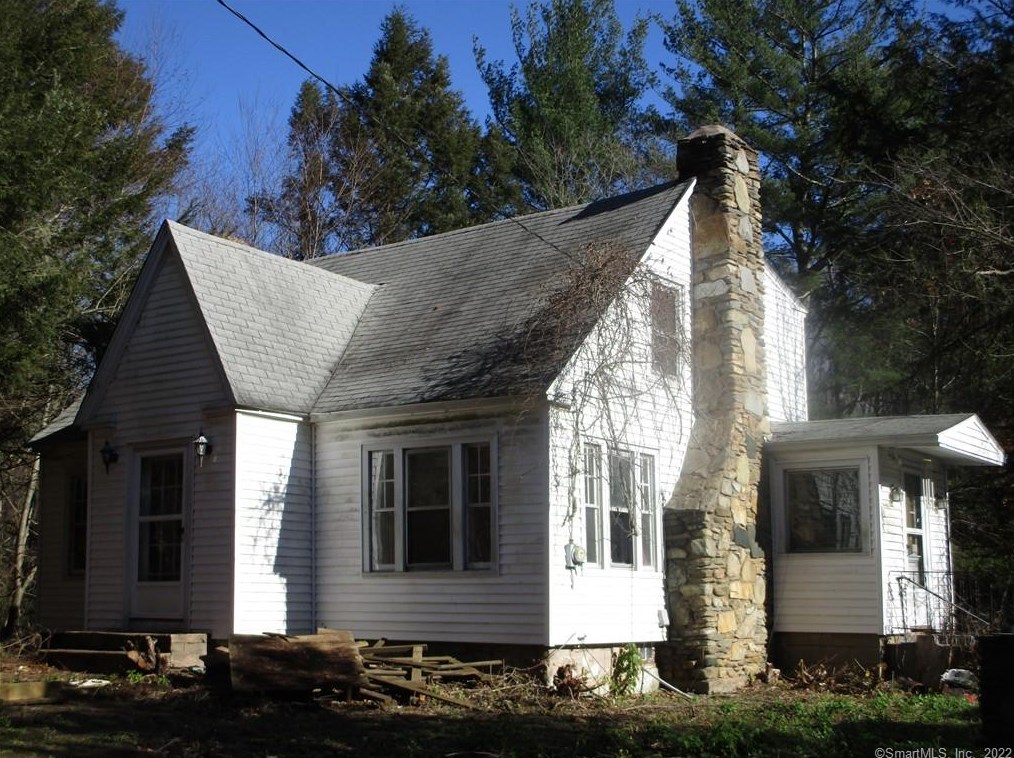 447 Brewster St, Coventry, CT 06238