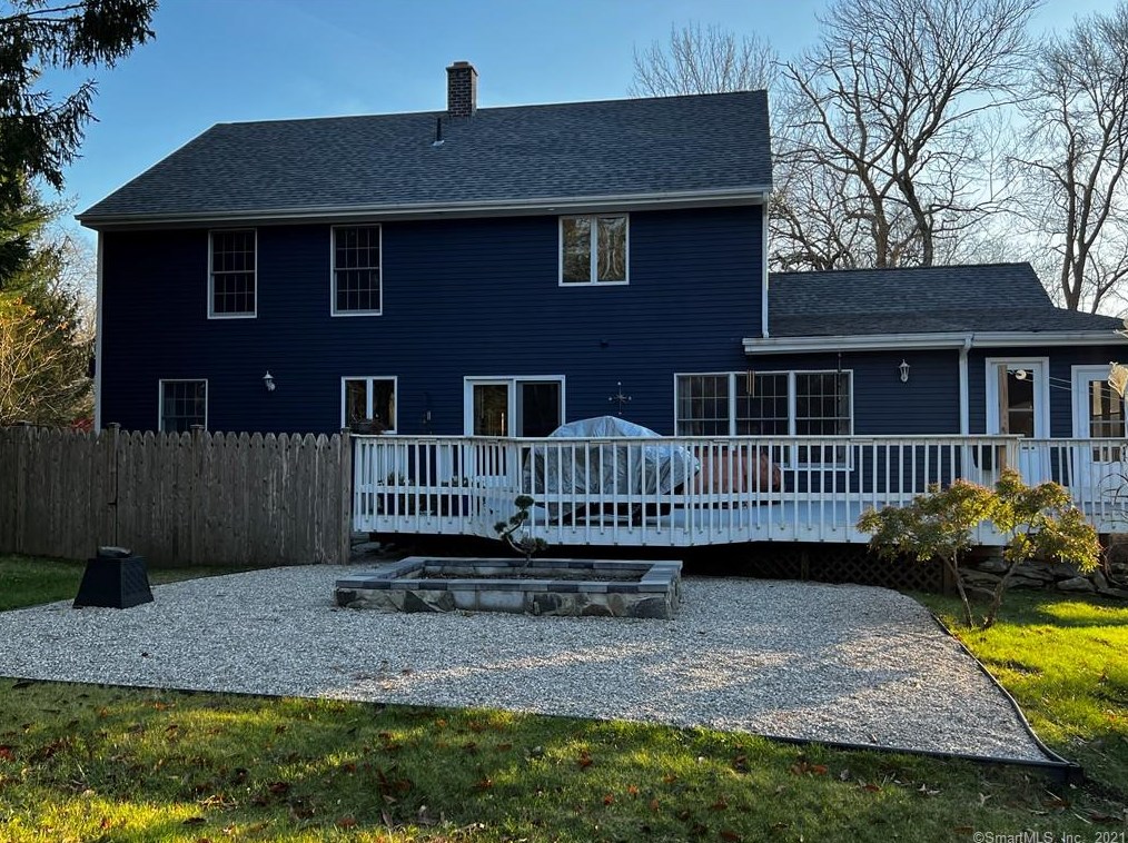 20 Fitzgerald Rd, Brooklyn, CT 06234-1409