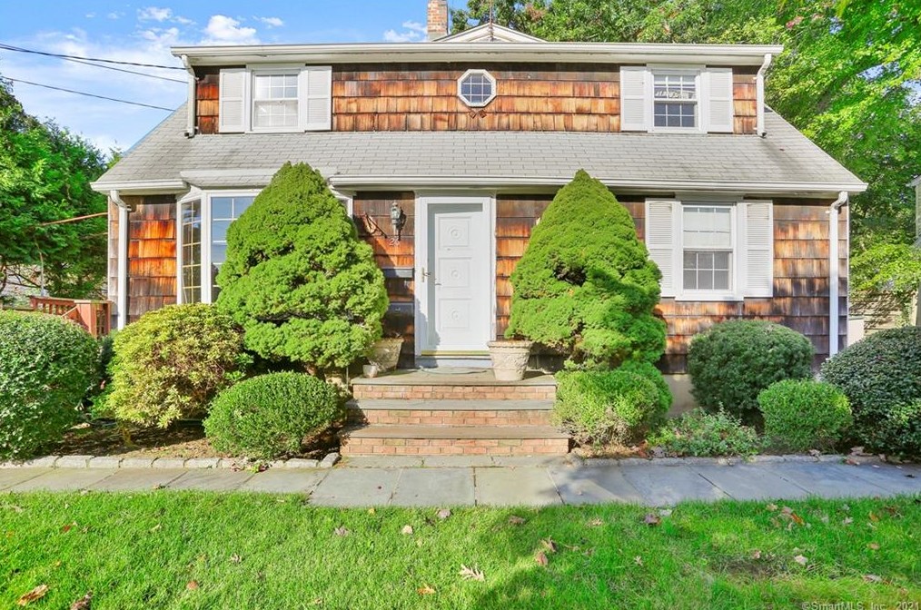 26 Riverside Ln, Riverside, CT 06878
