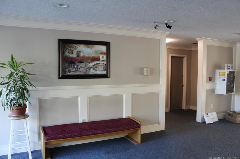 1310 Berlin Turnpike #411, Hartford, CT 06109