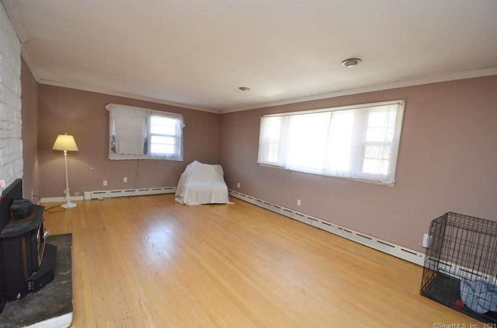 11 Bradford Dr, Cheshire, CT 06410