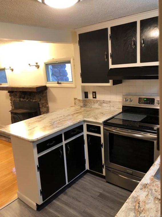 186 Giants Neck Rd, Niantic, CT 06357