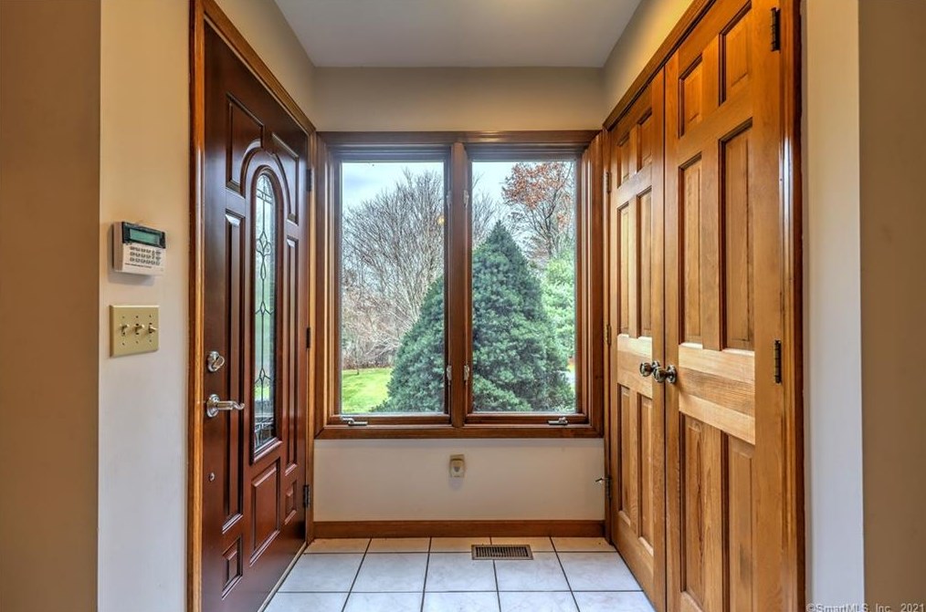 251 Hattertown Rd, Upper Stepney, CT 06468