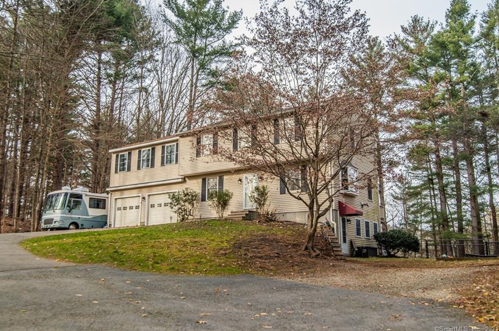 240 Harrisville Rd, Woodstock, CT 06281-3418