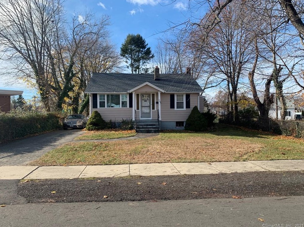 355 Lordship Rd, Stratford, CT 06615