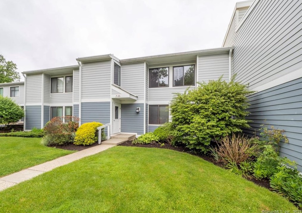 10 Olcott Way #10, Ridgefield, CT 06877