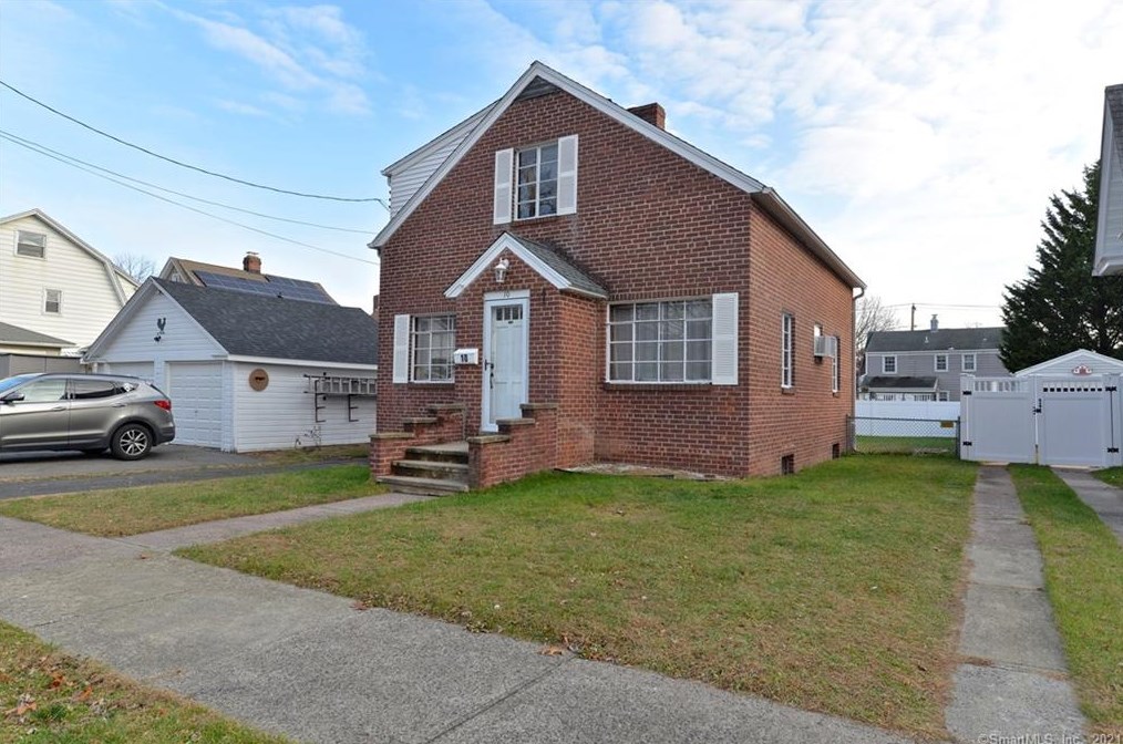 10 Treadwell St, New Haven CT  06517-2335 exterior