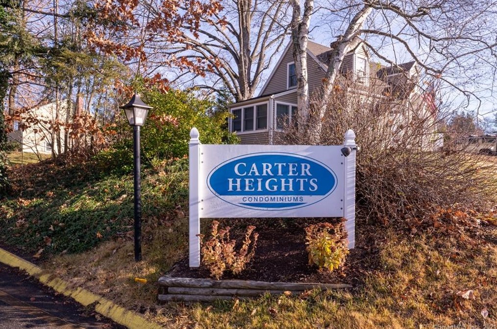 11 Carter Hts, Plantsville, CT 06479-1524