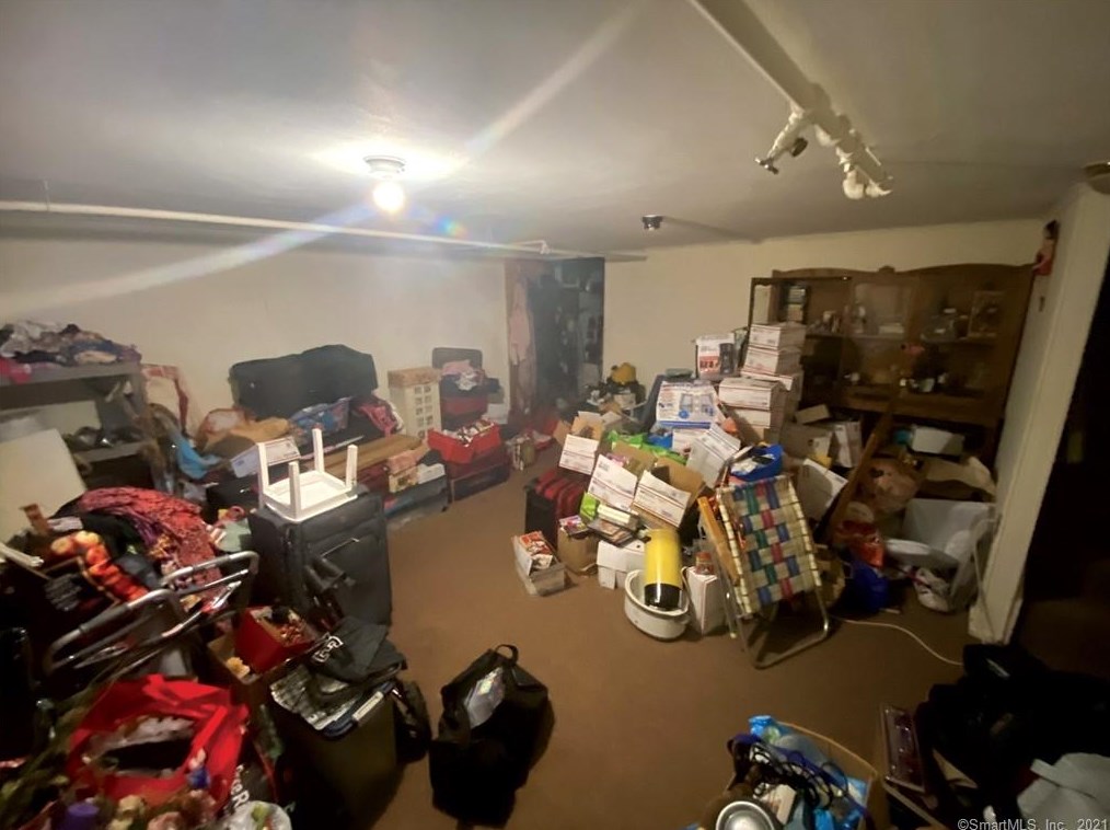 212 Centerbrook Rd, New Haven CT 06518-3413 exterior