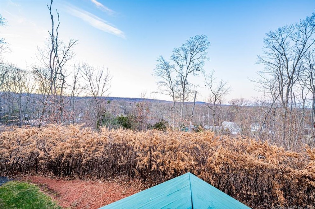 239 Fans Rock Rd, New Haven CT 06518-2014 exterior