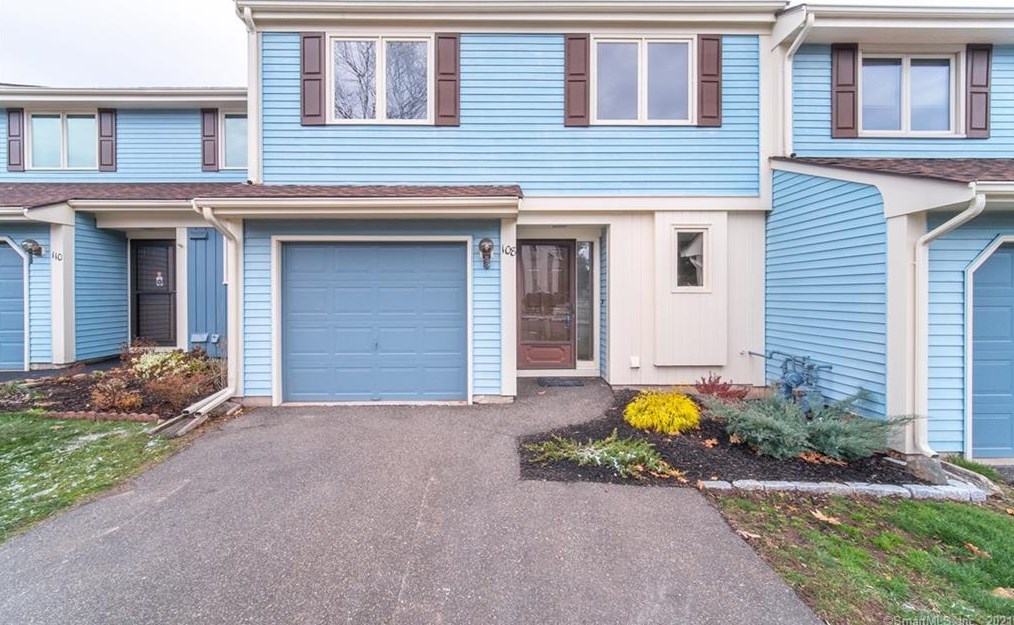 108 Copper Beech Dr #108, Rocky Hill, CT 06067