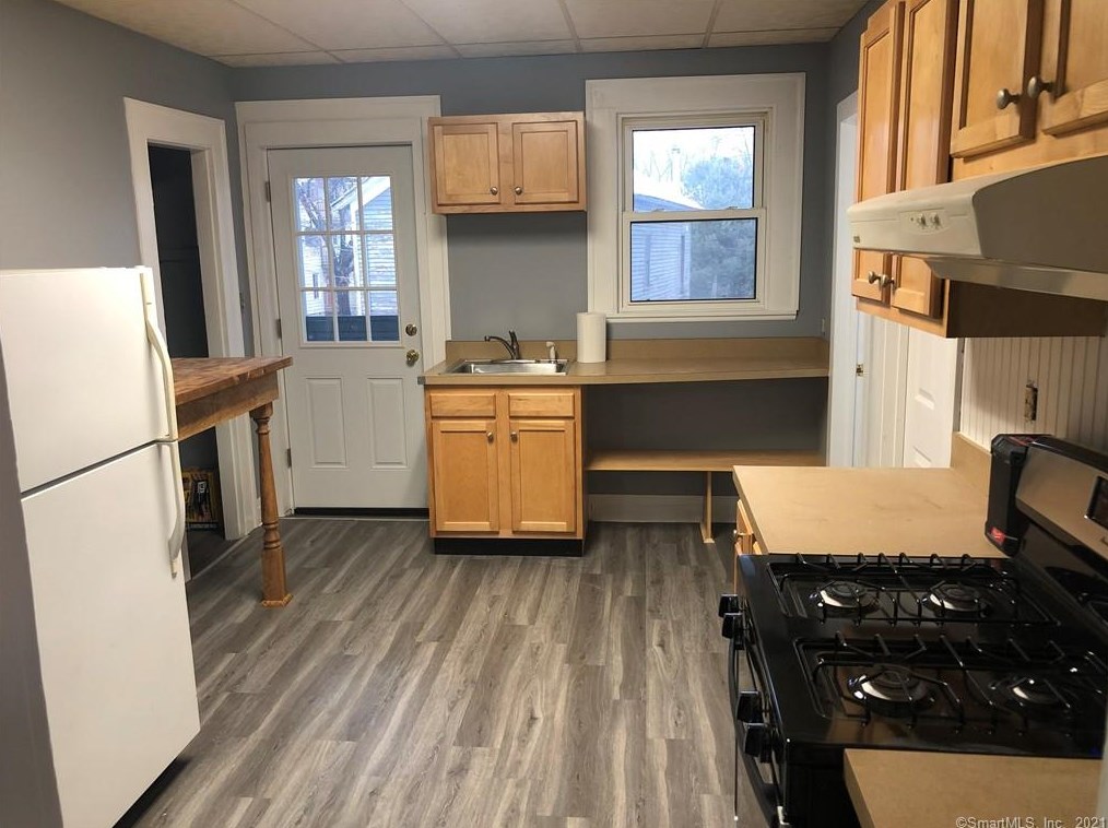 45 Center St #2, Winsted, CT 06098