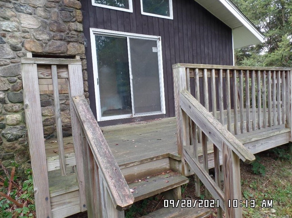 120 Moore Ave, Winsted, CT 06098-2080