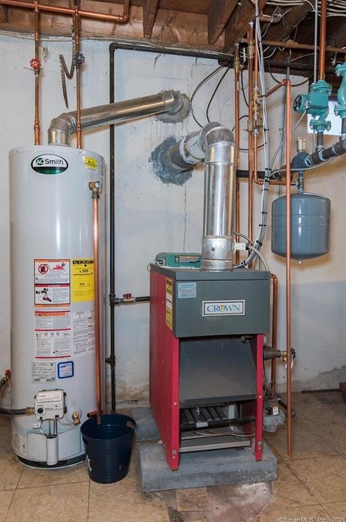 21 Robbins Ave, Hartford CT 06111-3731 exterior